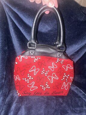 Official Disney Parks Minnie Mouse Say Yes to Bows Handbag Purse